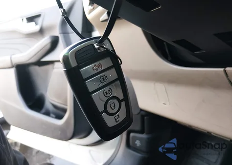 2022 Ford Escape Sel z USA, uszkodzony, nr VIN 1FMCU0H68NUB13653